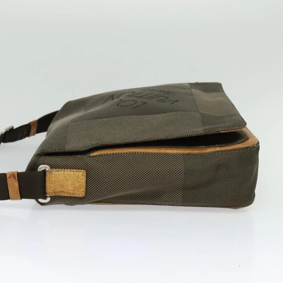 LOUIS VUITTON Damier Geant Messager Shoulder Bag Tail - Picture 3 of 16